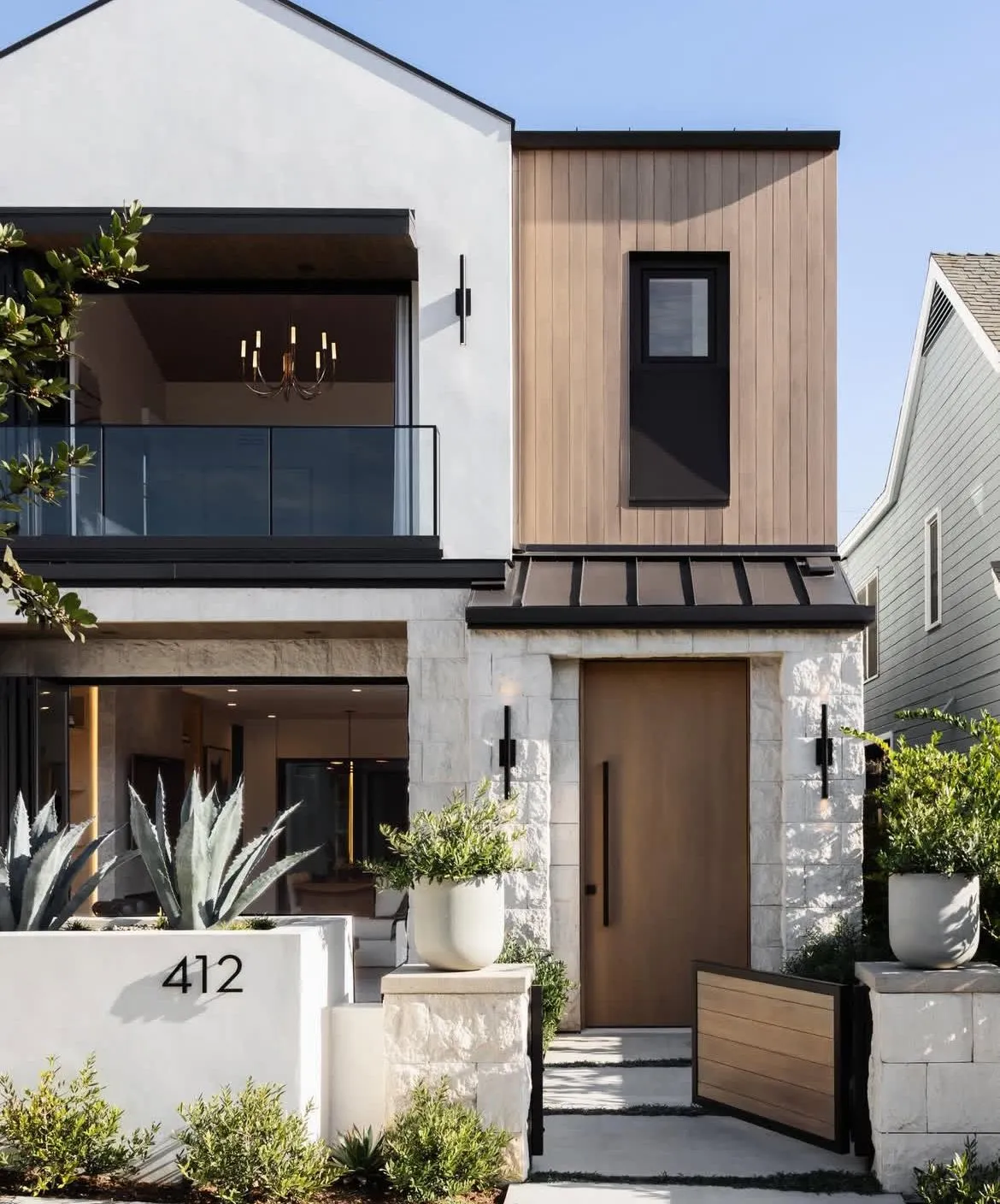 Multi-Textured Facade